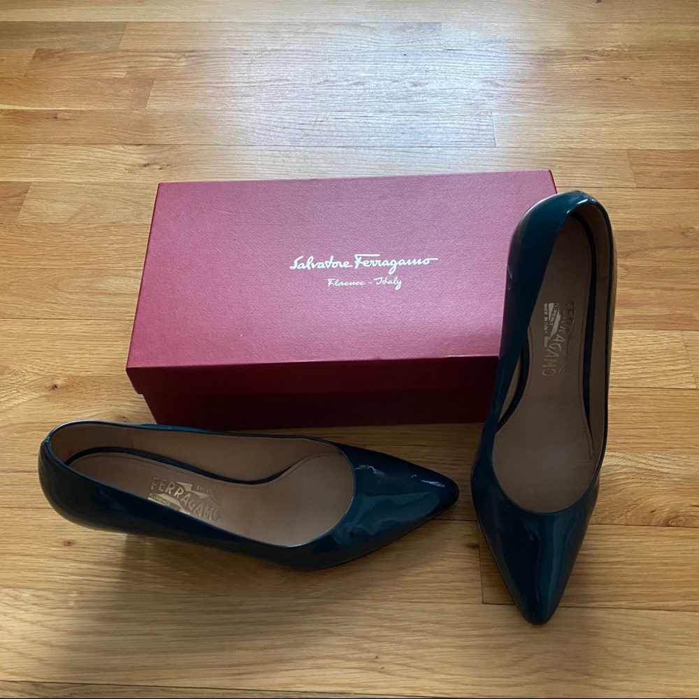 Ferragamo 5 cm patent pumps